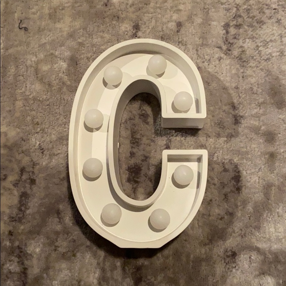 Cute “L” LED decorative piece!